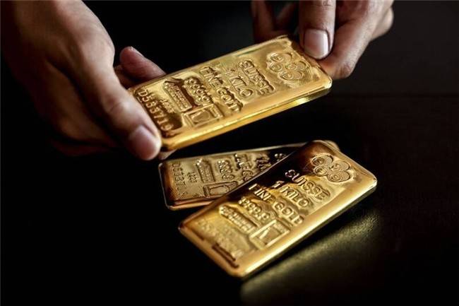 皇御贵金属直击国际金价刷新记录：已破4000大关，黄金市场已炸裂！
