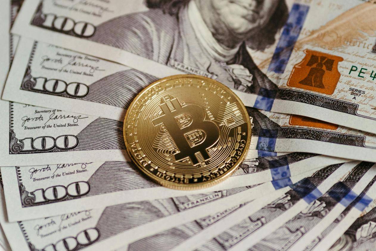 金盛贵金属为什么适合中小投资者？低门槛快出金，避开10月金价波动大坑