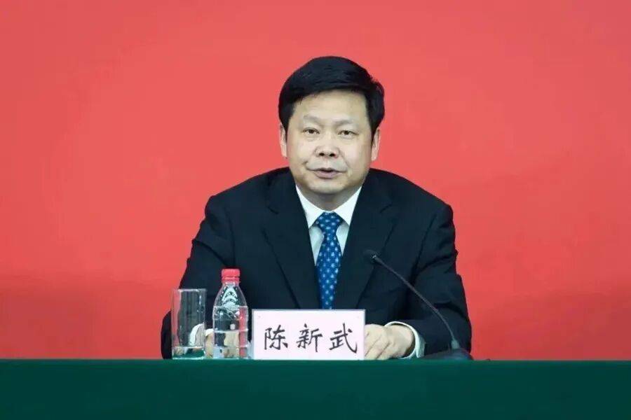 直辖市人事调整！市委副书记辞去副市长职务，新任一名副市长