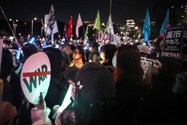 日本东京3万人集会抗议高市政府破坏和平宪法
