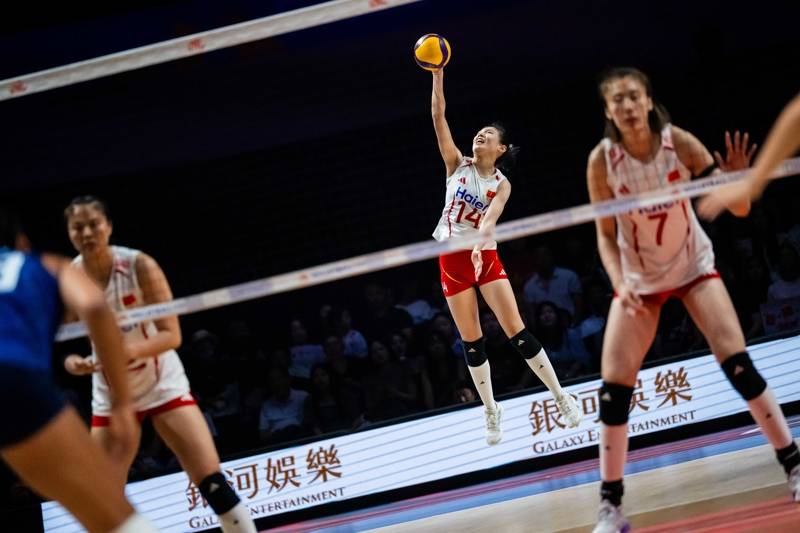 “黑八奇迹”成真！世排联总决赛，中国女排靠这一招逆转淘汰美国队！